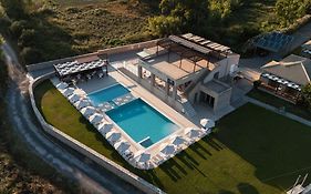 Niriides Luxury Villas